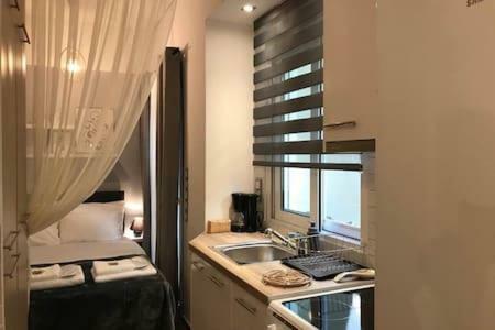 Cozy Studio 50M From Sea 아테네 외부 사진